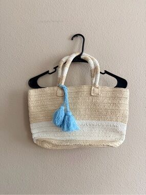 Altru Tassle Paper Straw Beach Tote Bag
